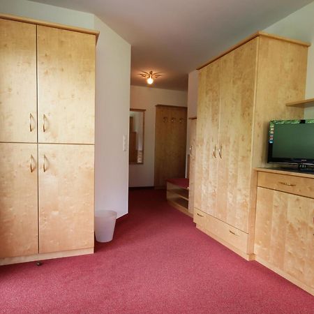 Hotel Garni Sonnblick Bad Kleinkirchheim Habitación foto