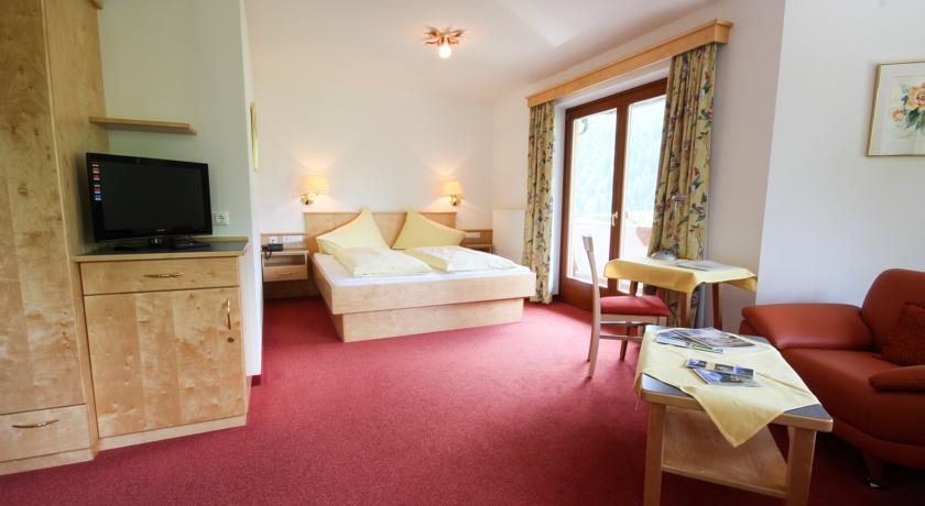 Hotel Garni Sonnblick Bad Kleinkirchheim Habitación foto