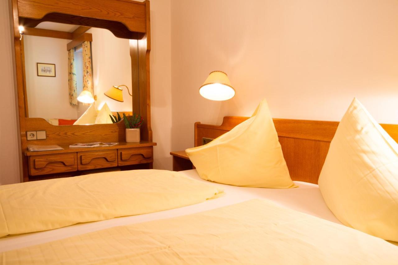 Hotel Garni Sonnblick Bad Kleinkirchheim Habitación foto