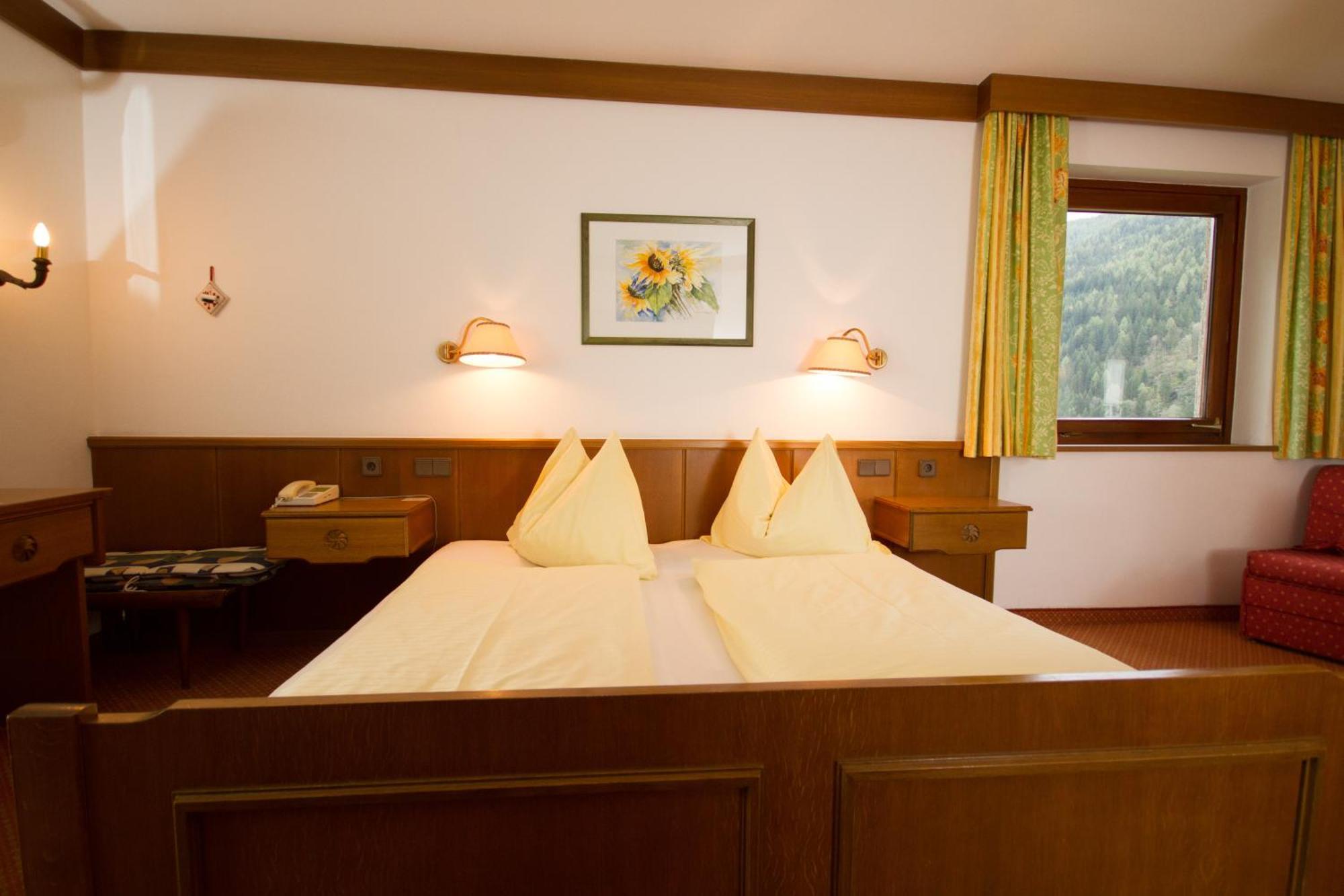 Hotel Garni Sonnblick Bad Kleinkirchheim Habitación foto